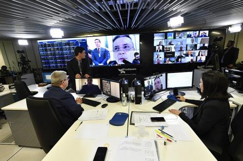 Senado vota na segunda pagamento de auxílio emergencial de R$ 600 reais  