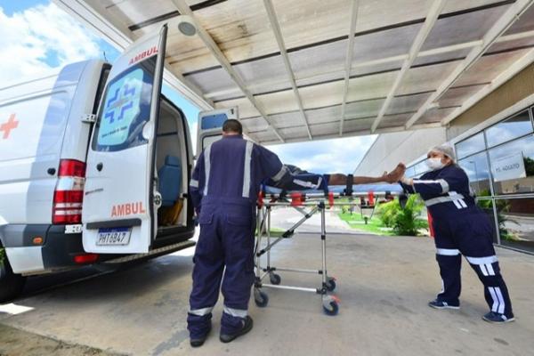 Governo do Estado realiza transferência de pacientes que já estavam internados no Delphina Aziz para outras unidades de saúde Governo do Estado realiza transferência de pacientes que já estavam internados no Delphina Aziz para outras unidades de saúde