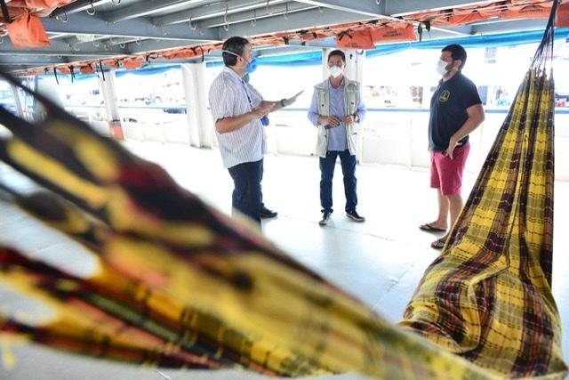 FVS passa a monitorar remotamente passageiros de barcos que chegam em Manaus