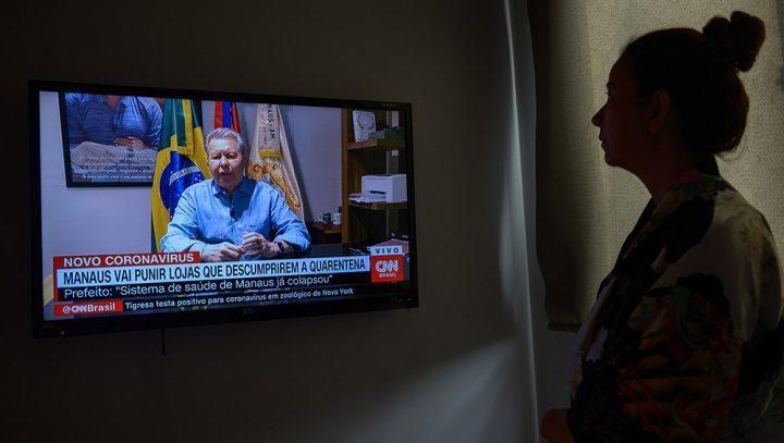 Prefeito Arthur diz, em entrevista à CNN, que sistema de saúde em Manaus já colapsou
