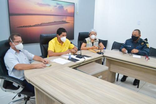Quarto caso de coronavírus em Parintins, faz prefeito anunciar mais medidas de controle e alertar sobre locais de contaminação   