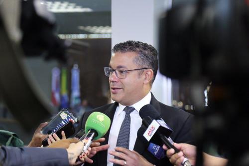 Pós-crise: Projeto de Josué cria ambiente favorável à retomada da economia a partir do gás natural