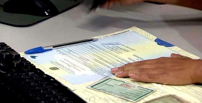 Mulher com nome do nazista  ‘Hitler’ consegue mudar de nome na Justiça do Amazonas 