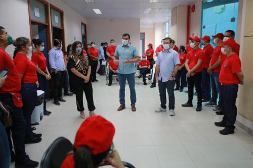 Wilson Lima recebe bombeiros militares da área da saúde que irão atuar em hospital de retaguarda