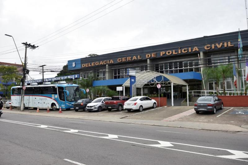 Polícia Civil investiga grupo que promete queima de carros e ônibus durante manifestação, em plena pandemia