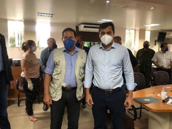 Wilson Lima apresenta ao vice-presidente Mourão medidas tomadas pelo Governo do Estado para o enfrentamento ao novo coronavírus