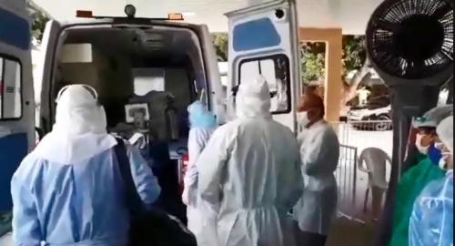 Médico Rodolfo recebe homenagens dos colegas antes do translado rumo à Manaus para tratar do Coronavírus