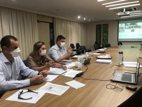 Secretária da Susam apresenta plano de enfrentamento ao Covid-19 na ALEAM  