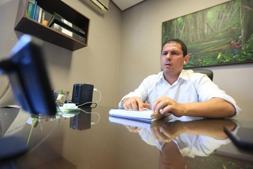 Marcelo Ramos anuncia mais de R$ 8 milhões já depositados na conta de Parintins, Tefé, Humaitá e Careiro da Várzea