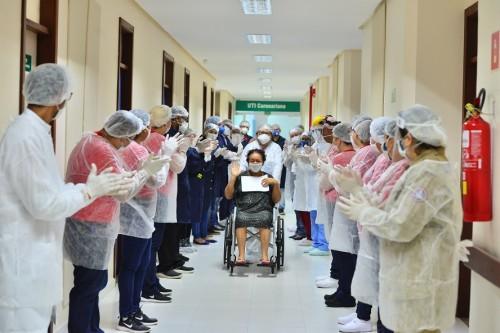 Amazonas ultrapassa marca de mil pacientes recuperados de Coronavírus e HPS Delphina Aziz tem mais de 50 altas médicas