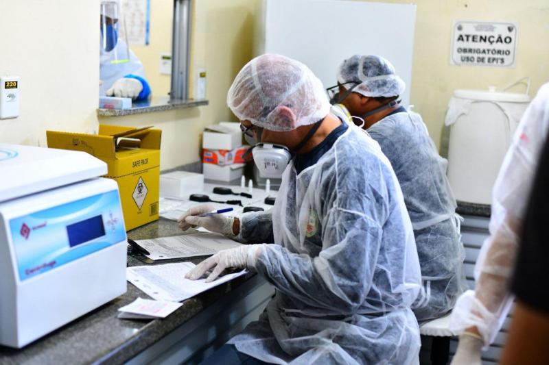 Amazonas tem 3.928 casos de Coronavírus, 1.272 recuperados, 938 suspeitos e 320 mortos