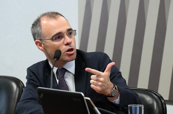 Senadores temem que trocas no Ministério da Justiça e PF atrapalhem investigações  Fonte: Agência Senado