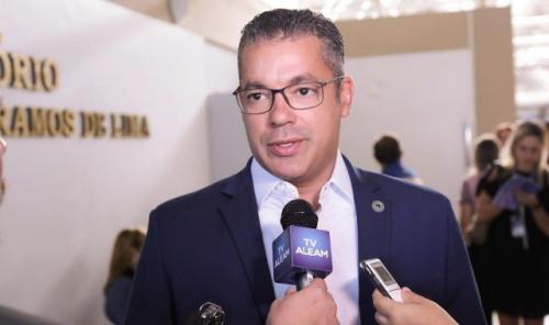 Josué agradece Bolsonaro por ajuda enviada ao Amazonas