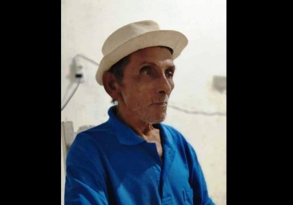 'Deu vontade de correr e abraçar aquele caixão, só não fizemos isso porque ele morreu com aquele vírus', relata filha de aposentado morto de coronavírus em Parintins 