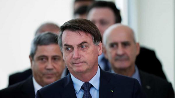 Bolsonaro recorre ao STF para não entregar vídeo de reunião com Moro 