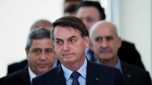 Bolsonaro recorre ao STF para não entregar vídeo de reunião com Moro 