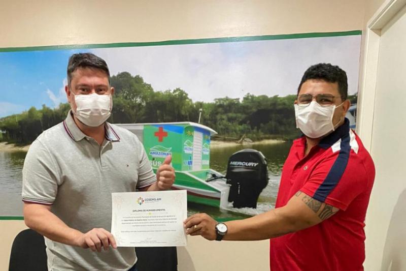 Cosems homenageia secretário do Interior em reconhecimento às ações de enfrentamento ao coronavírus