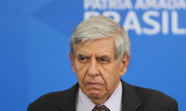 Para Augusto Heleno divulgação da íntegra de reunião ministerial é 'ato impatriótico' Para Augusto Heleno divulgação da íntegra de reunião ministerial é 'ato impatriótico'