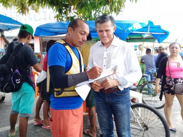 Juscelino deixa presidência da OAB/PIN para disputar prefeitura de Parintins Juscelino deixa presidência da OAB/PIN para disputar prefeitura de Parintins