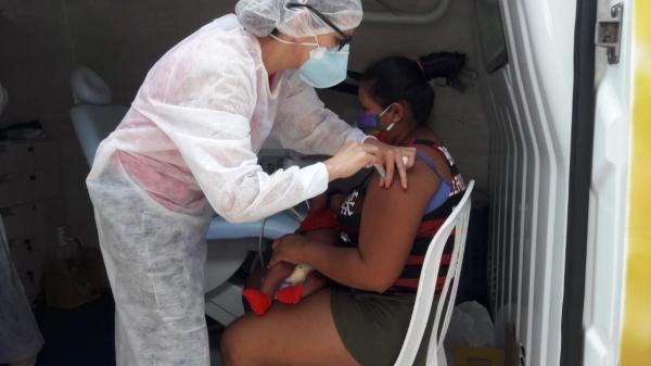 Profissionais de saúde da prefeitura de Parintins atendem puérperas nas residências durante a pandemia Profissionais de saúde da prefeitura de Parintins atendem puérperas nas residências durante a pandemia