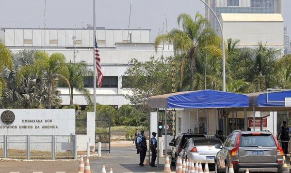 EUA anunciam ajuda de US$ 3 milhões para combater o coronavírus no Brasil EUA anunciam ajuda de US$ 3 milhões para combater o coronavírus no Brasil