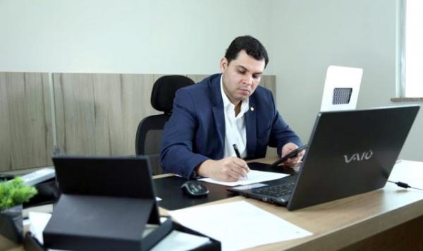 Deputado Saullo pede hospital de referência para pacientes do interior do Amazonas Deputado Saullo pede hospital de referência para pacientes do interior do Amazonas