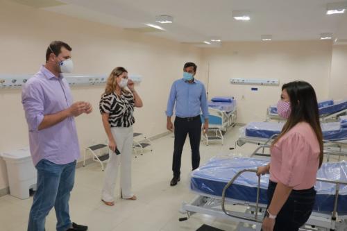 Wilson Lima acompanha preparação de ala indígena no Hospital de Combate à Covid-19, na Nilton Lins 