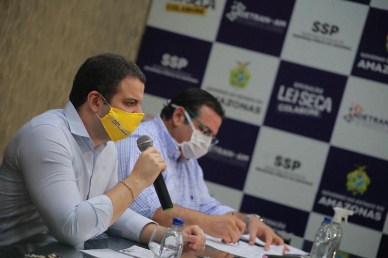 Detran-AM realiza mais de 100 renovações de CNH no retorno do agendamento