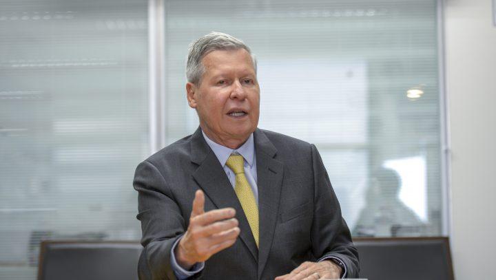 Manaus faz mais pagamentos do 13º salário no dia 15 de junho, anuncia prefeito Arthur Neto 