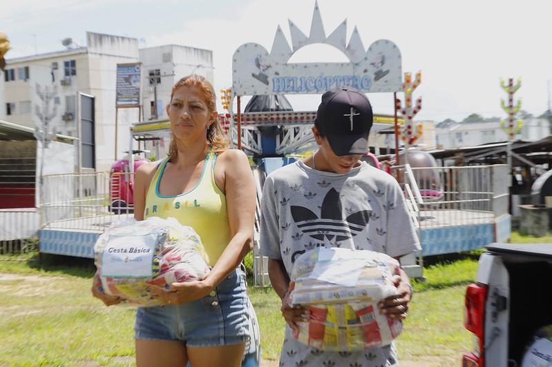 Ação da campanha #ManausSolidária beneficia profissionais de parque de diversões