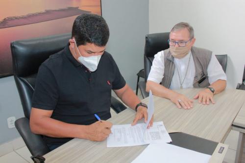 Prefeitura de Parintins repassa mais de R$ 2 milhões ao hospital Padre Colombo