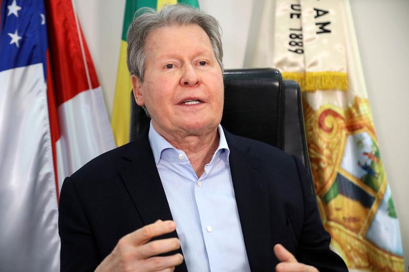 Hospital de campanha encerra atividades e local continuará salvando vidas como escola, diz prefeito Arthur Neto Hospital de campanha encerra atividades e local continuará salvando vidas como escola, diz prefeito Arthur Neto