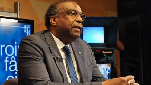 Publicado decreto que torna sem efeito nomeação do quase empossado Ministro Decotelli