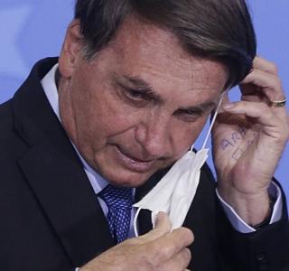 Bolsonaro faz novo exame para detectar covid-19