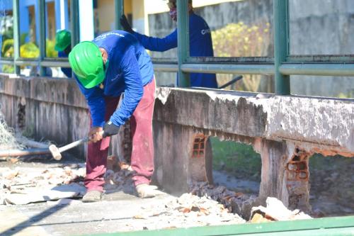 Construção do ginásio começou na escola Irmã Cristine pela prefeitura de Parintins 