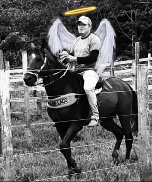 Eder Júnior foi cavalgar no céu 