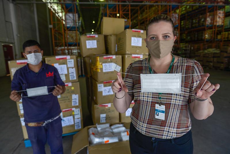 Manaus recebe cem mil máscaras de Taiwan