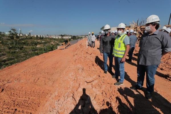 Wilson Lima visita obra de Ceti em área desocupada no Monte Horebe