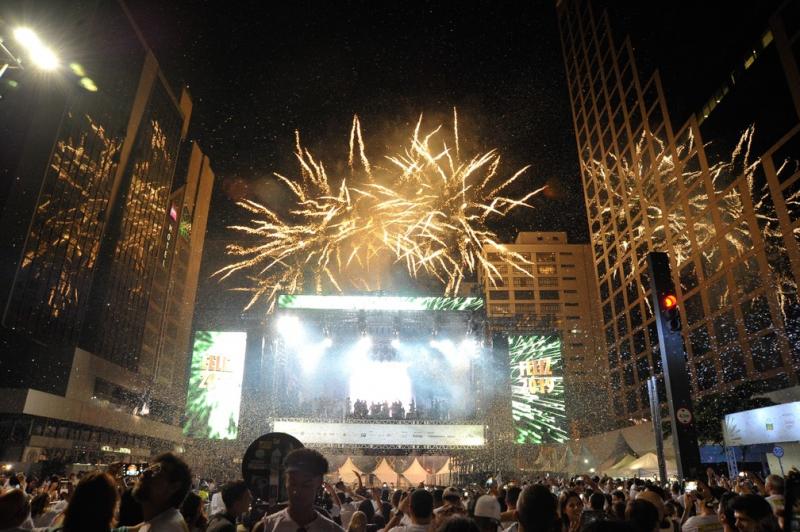 Prefeitura de SP cancela festa de réveillon na Paulista devido à pandemia do novo coronavírus 