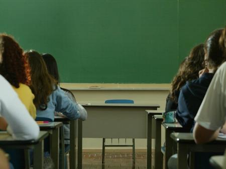 Governo quer limitar recursos do Fundeb para salários e adiar mudanças para 2022