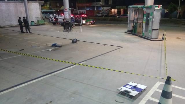 Assaltantes explodem bomba em posto de gasolina e roubam cofre em Manaus; caso é o 3° do mês
