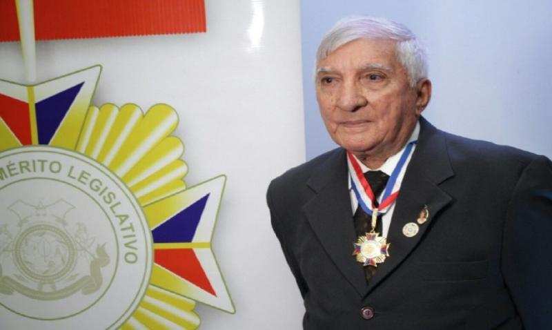 Prefeito Arthur lamenta morte do ex-prefeito de Parintins, Benedito Azedo, e decreta luto de três dias em Manaus 