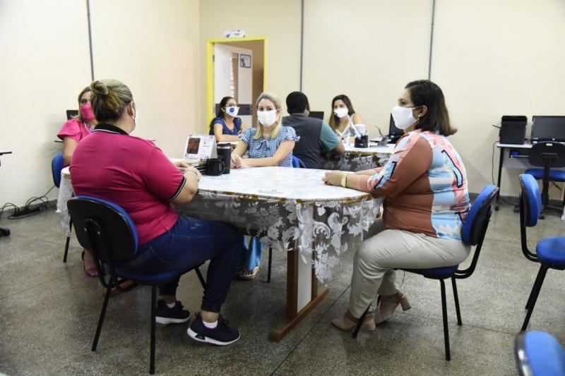 Professores da rede estadual iniciam preparação para volta às aulas presenciais, em Manaus
