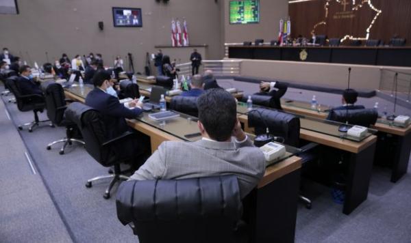 Processo de impeachment contra o governador e vice é arquivado na Aleam Processo de impeachment contra o governador e vice é arquivado na Aleam