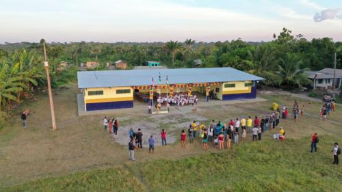 Na zona rural, Parintins ganha fazenda universitária, novo ginásio poliesportivo, ambulância e ônibus 