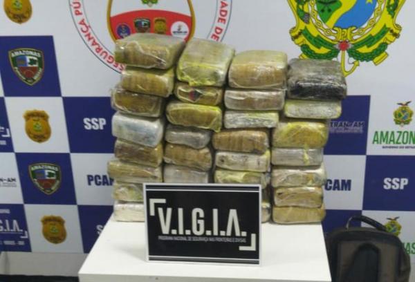 Mulheres são presas com mais de 30 kg de maconha durante ação da Base Arpão em Coari, no AM