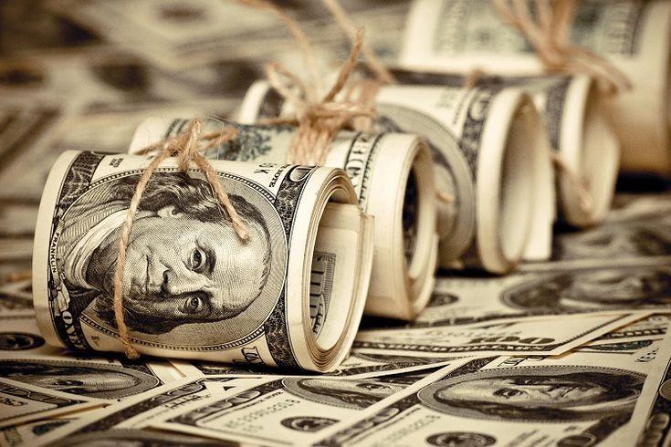 Dólar supera R$5,60 e renova máxima em 3 meses com exterior e ao fim de semana tensa sobre fiscal