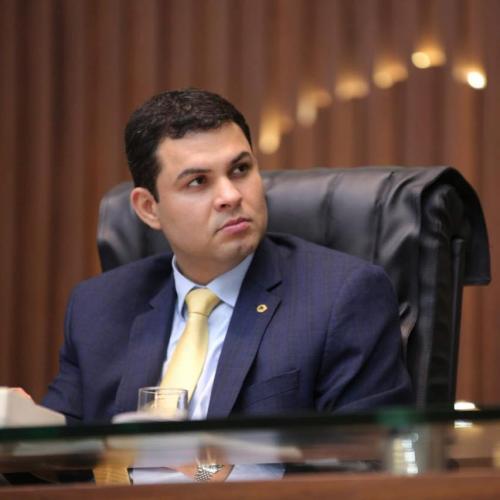 Saullo Vianna permanece no PTB, Carlos Almeida deixa partido 