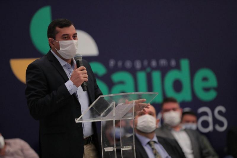 Wilson Lima assina decreto para dar mais transparência às filas da saúde