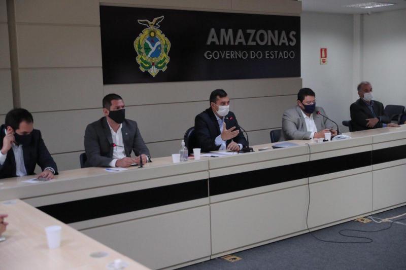 Governador Wilson Lima sanciona lei que reduz taxas de cartório em 30%